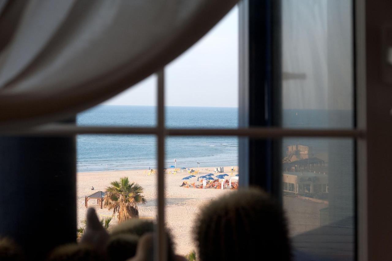 Chic 3Br Apt W Sauna & Parking On The Beach By Sea N' Rent تل أبيب المظهر الخارجي الصورة